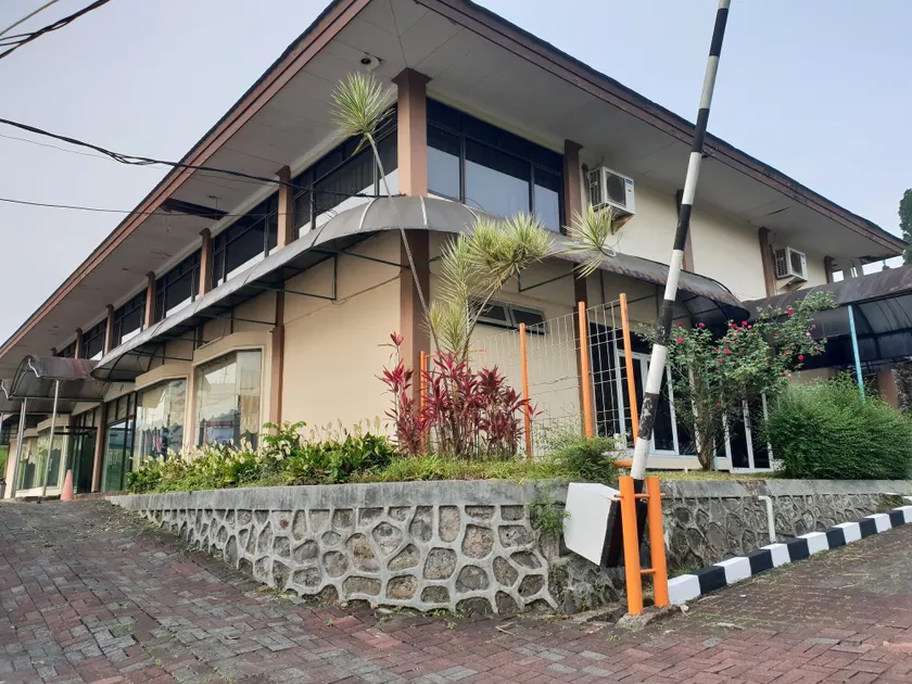 Hotel Cisarua Indah - Image 1