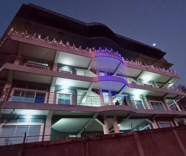 Hotel Horizon - Image 1