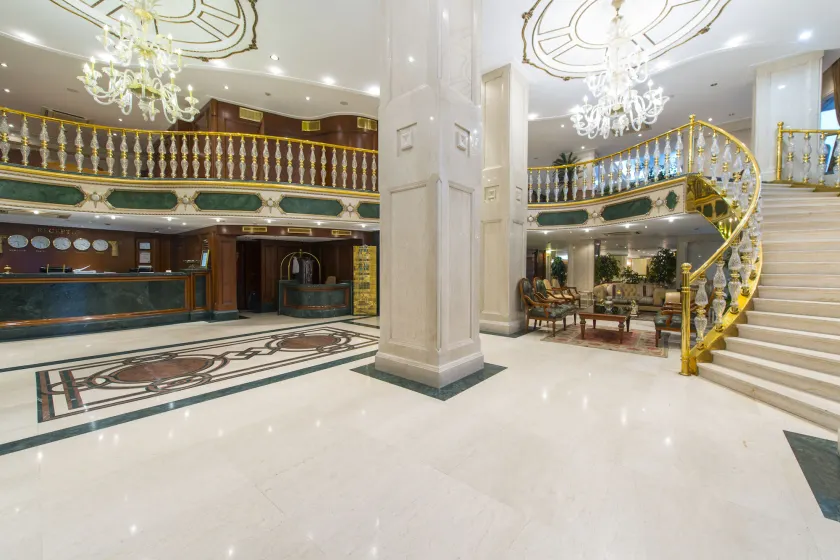 Akar International Hotel - Vestíbulo