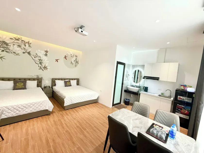 Khách sạn Hera Hotel - Image 1