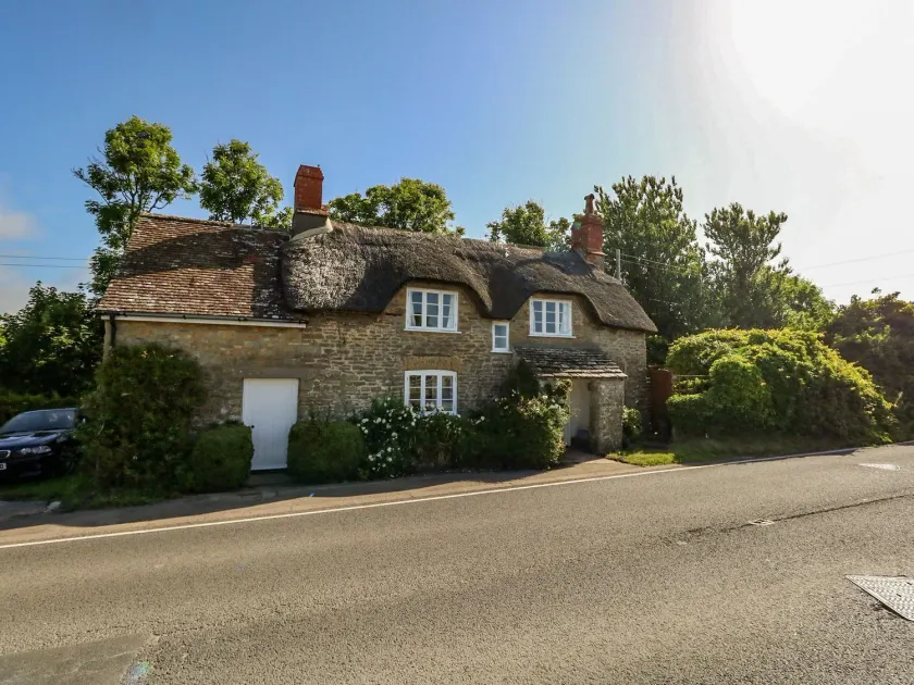 Alice's Cottage - Image 1