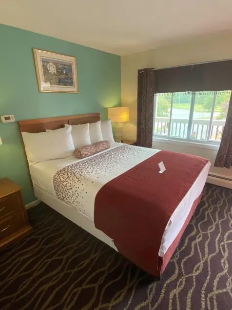 Cozy Corner Motel - Image 1