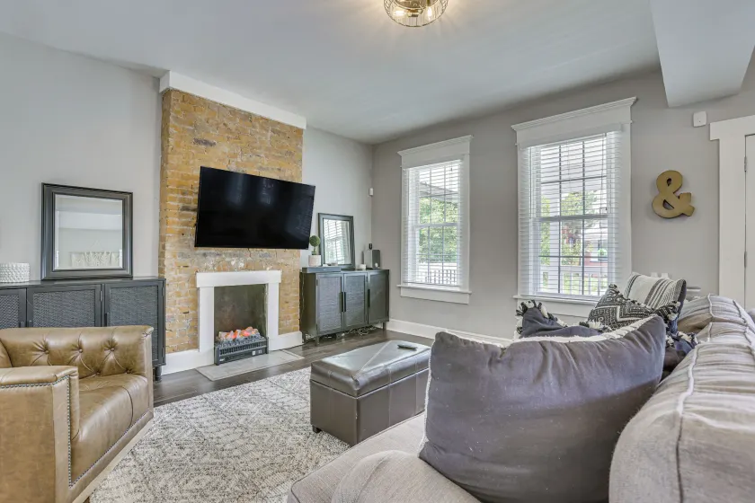 3 Mi to Dtwn Columbus! Home w/ Private Patio! - Image 1