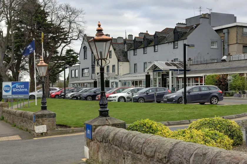 Best Western Kings Manor - Image 1