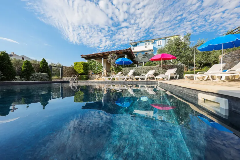 Luton Apartment Zadar Kozino Heating Pool & Jacuzzi - Image 1
