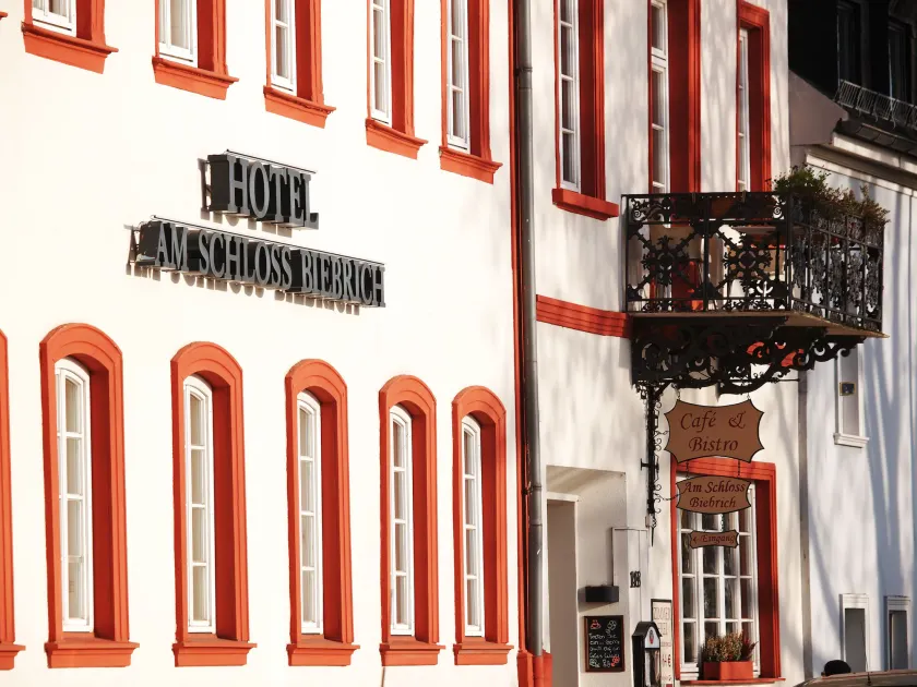 Hotel Am Schloss Biebrich - Image 1