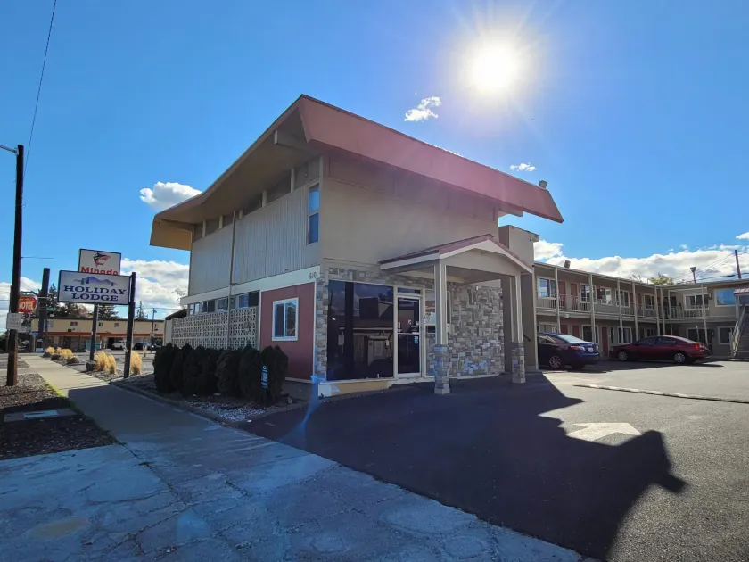 Holiday Lodge Yakima - Image 1