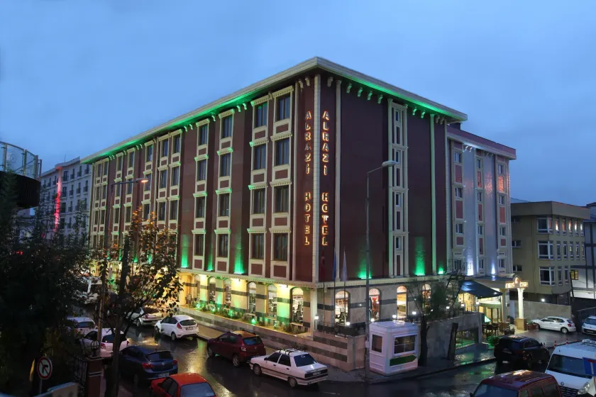 Alrazi Hotel - Image 1