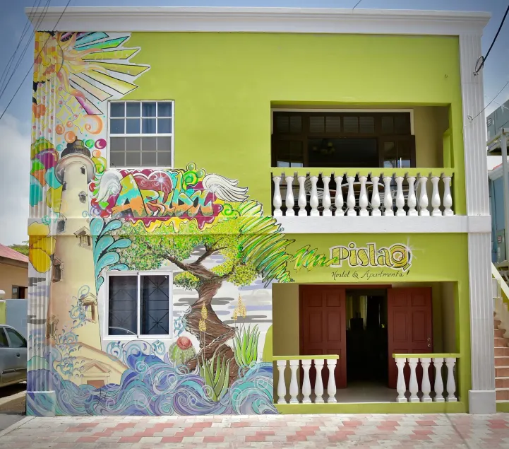 Pista Q hostel and apartments - Image 1
