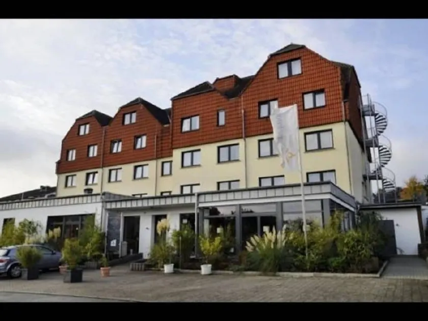 ParkHotel Nieheim - Image 1