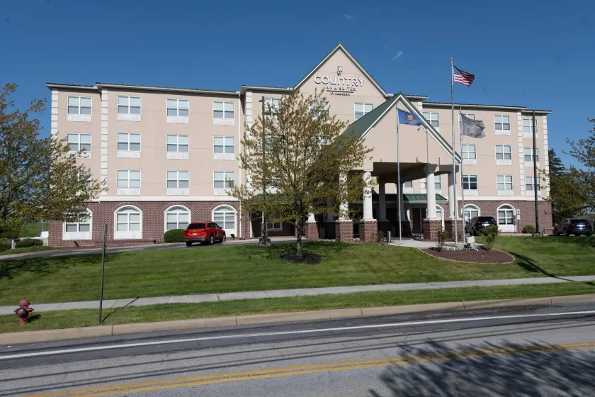 Country Inn & Suites by Radisson, Harrisburg - Hershey West, PA - Image 1
