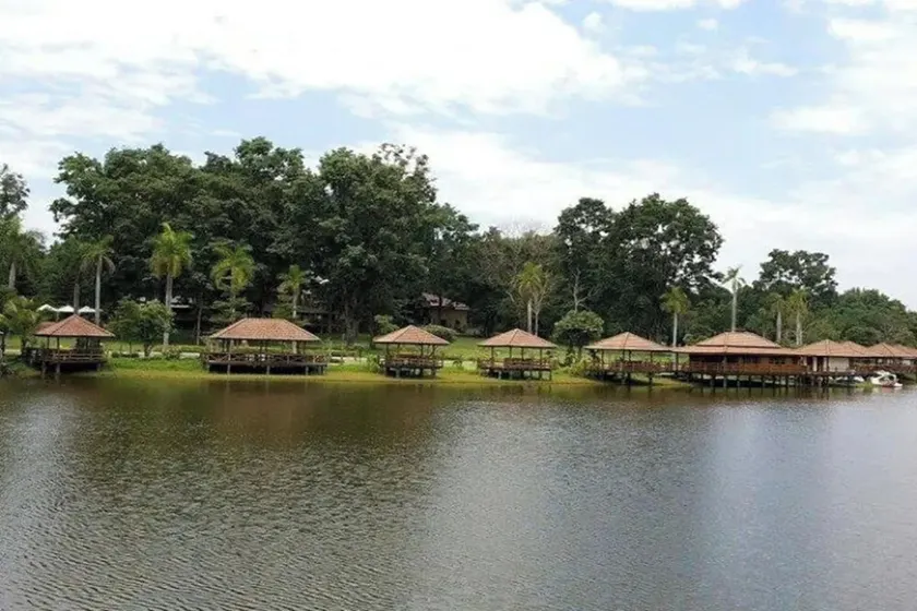 Fahluang Resort - Image 1
