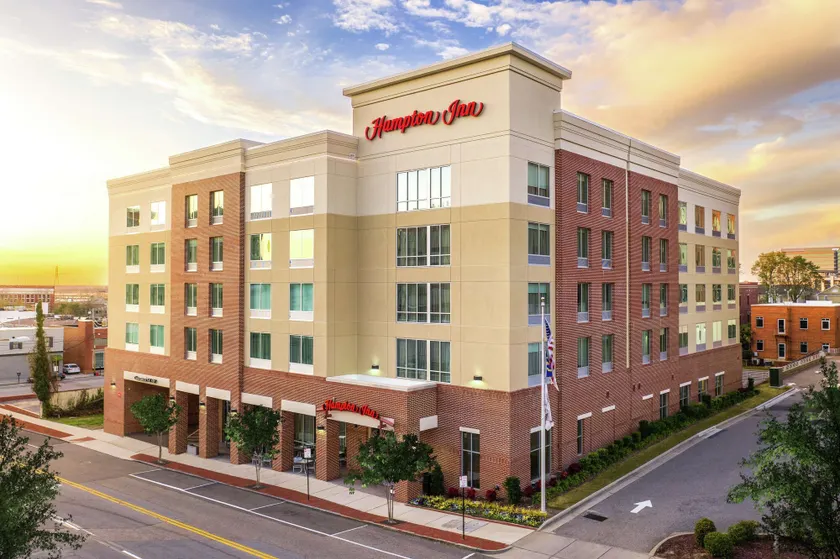 Hampton Inn by Hilton Wilmington Downtown - Image 1