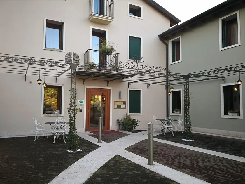 Hotel Due Platani - Image 1