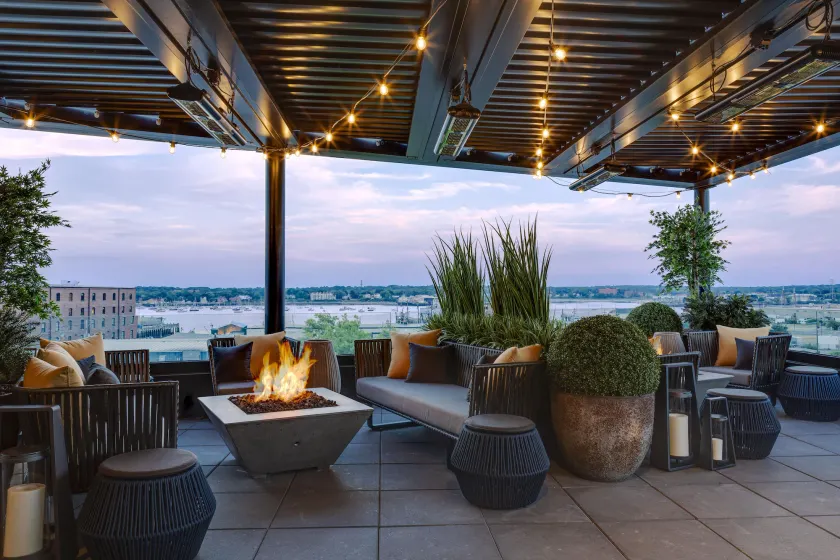 Canopy by Hilton Portland Waterfront - Image 1