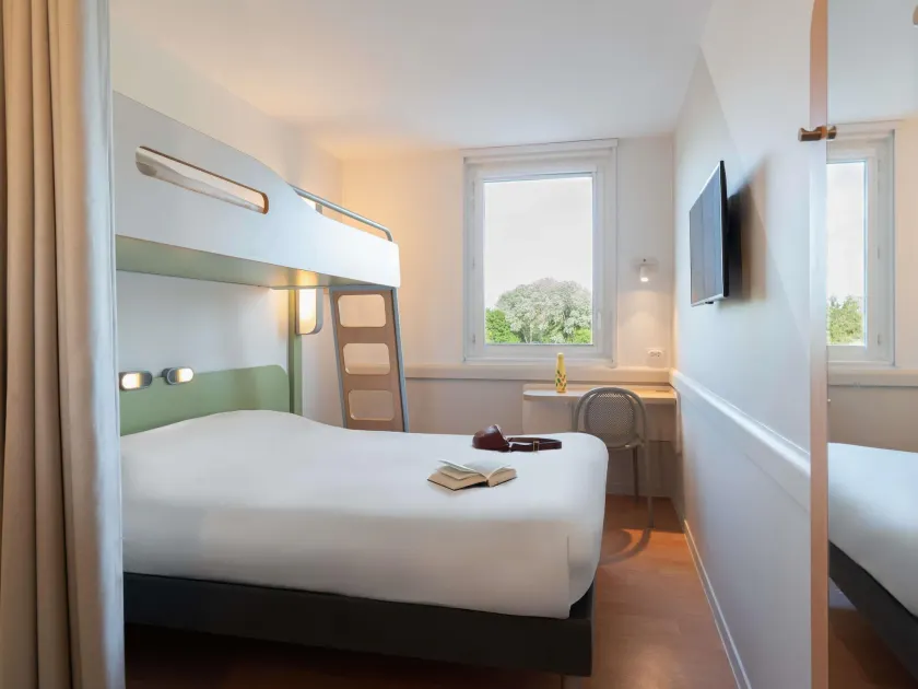 ibis budget Tours Nord - Image 1