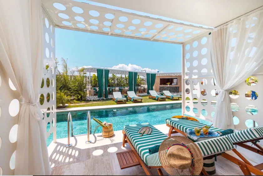 The Xon Hotel - Image 1
