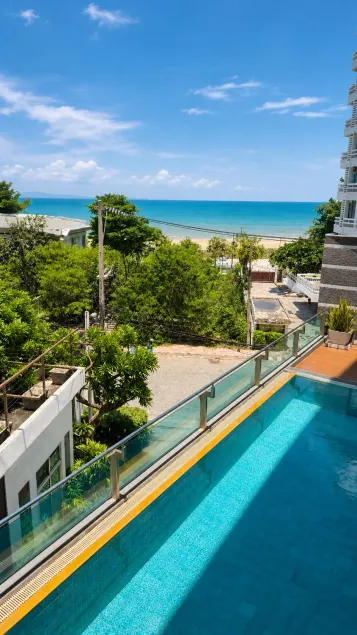 Royal Beach View - Image 1