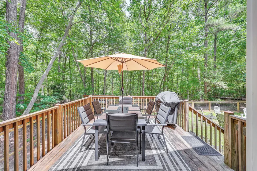 Fisher's Retreat Near Lake Thurmond: Tignall Home - Image 1