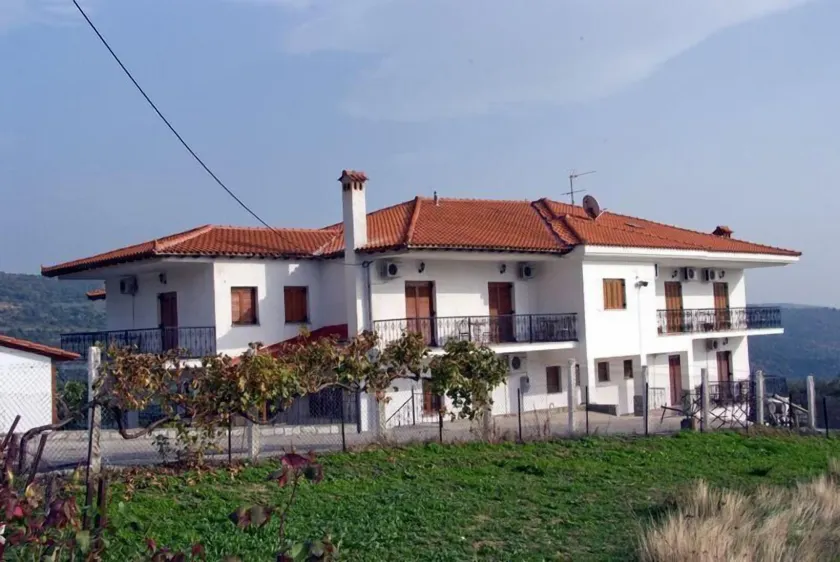 Guesthouse Arsenis - Image 1
