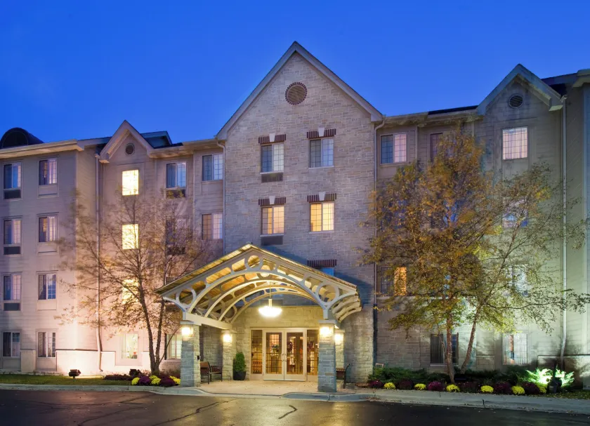 Staybridge Suites Chicago-Oakbrook Terrace by IHG - Image 1