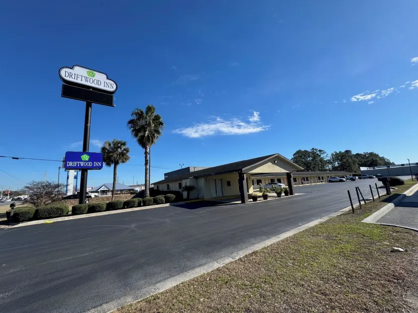 Driftwood Inn - Lake City - Image 1