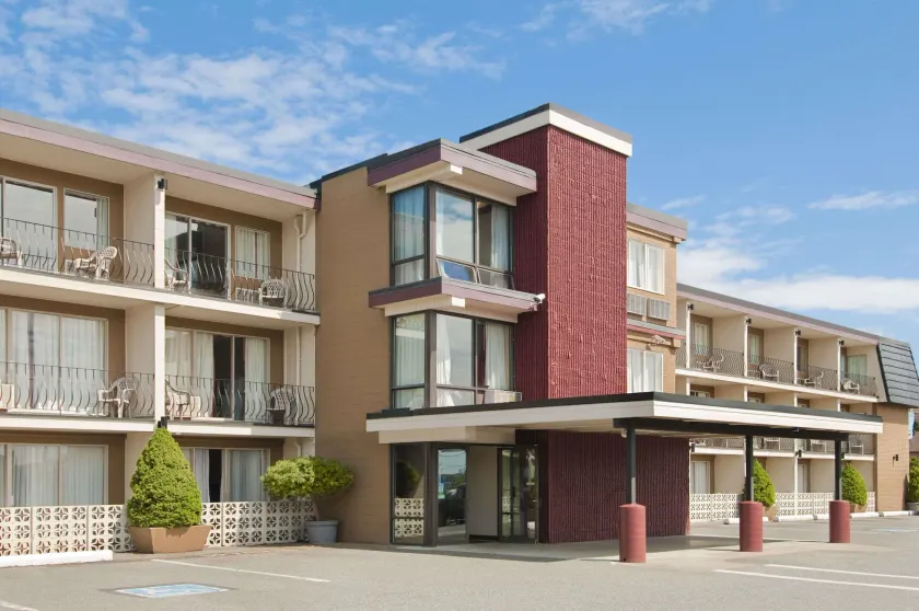 Travelodge by Wyndham Nanaimo - Image 1
