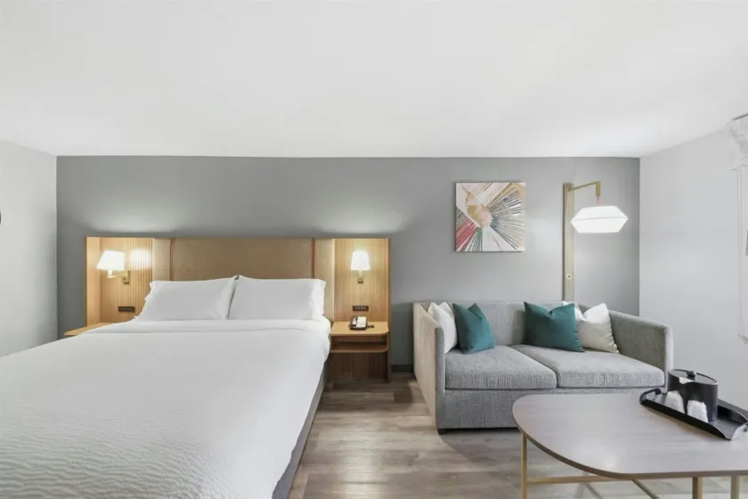Holiday Inn Atlanta-Northlake by IHG - Image 1