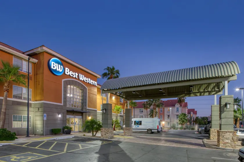 Best Western North Phoenix Hotel - Image 1
