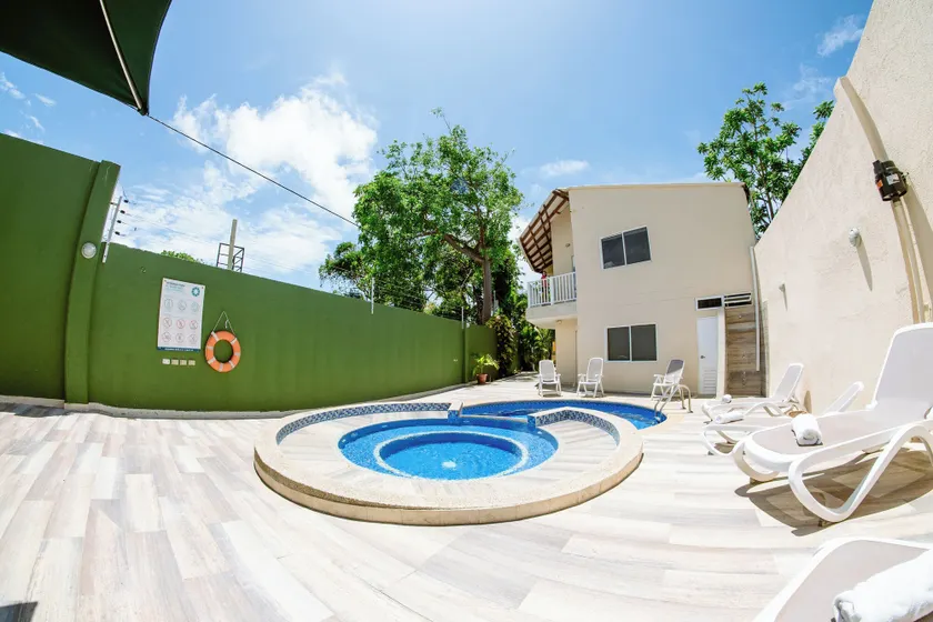 Hotel Isla Bonita - Image 1