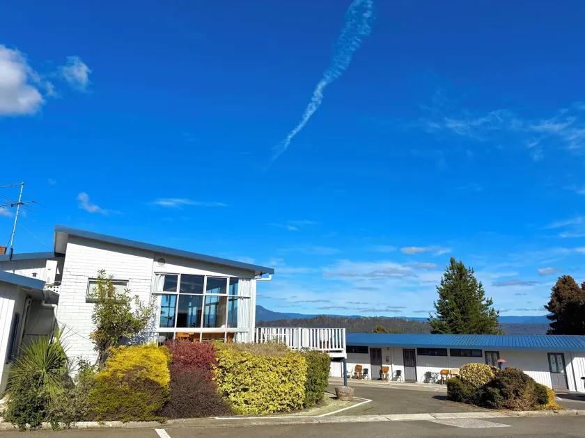 Mountain View Country Inn - Image 1