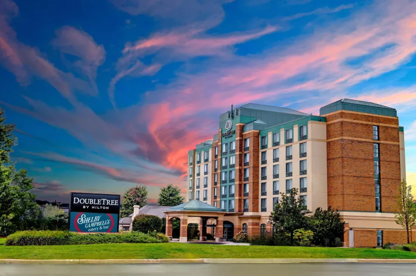 Doubletree by Hilton Pleasant Prairie Kenosha - Image 1