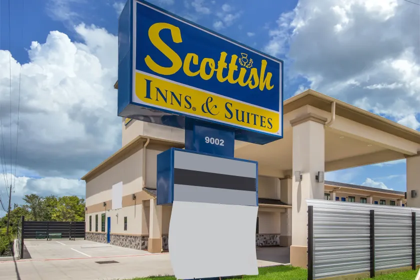 Scottish Inns & Suites Hitchcock-Santa Fe - Image 1