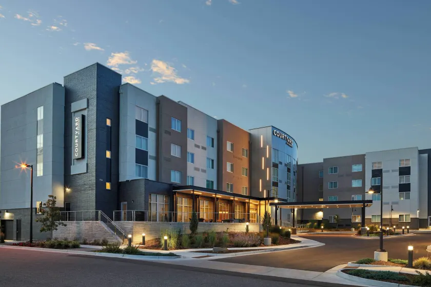 Courtyard Denver Aurora - Image 1