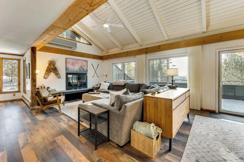 Resort-style Community! Quechee Chalet w/ Deck - Image 1