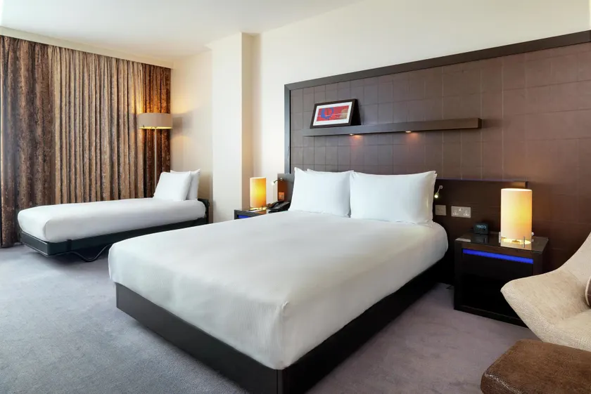 Hilton London Canary Wharf - Image 1