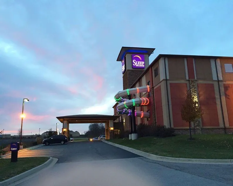Sleep Inn & Suites Indoor Waterpark - Image 1