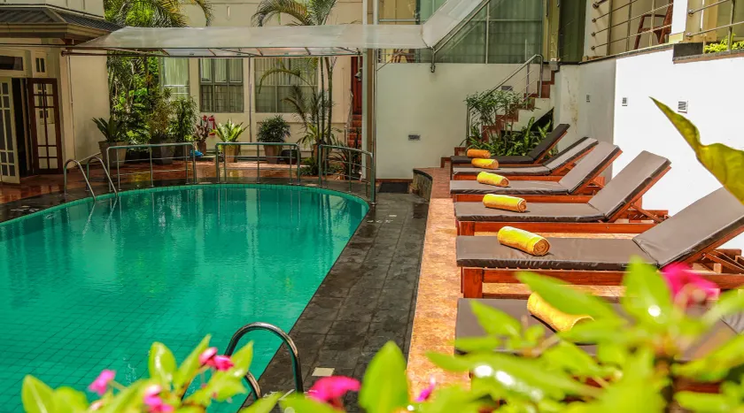 Oak Ray Serene Garden Hotel - Image 1