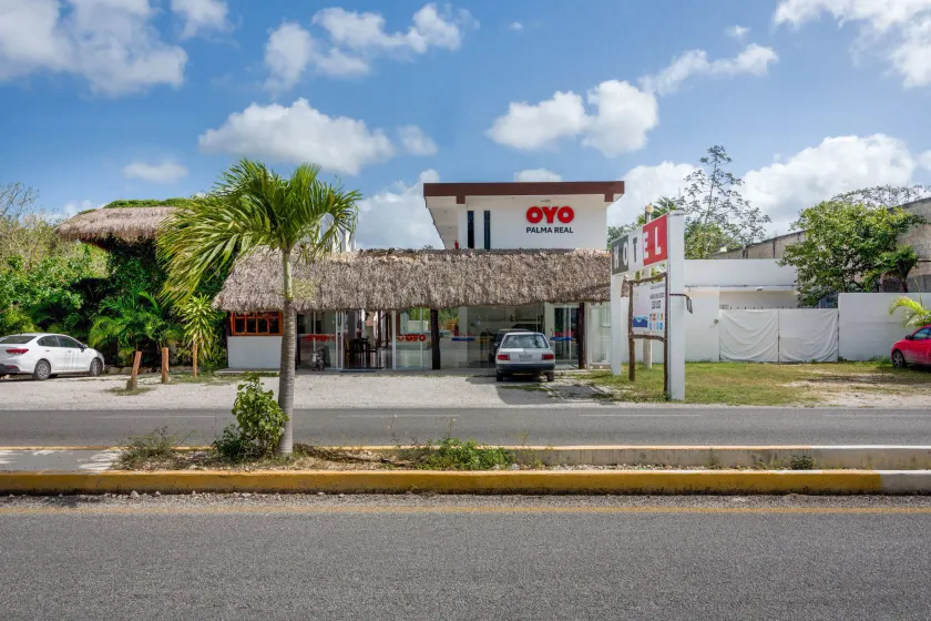 OYO Hotel Palma Real - Image 1