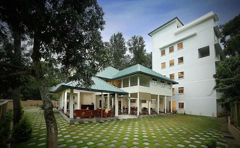 Peppervine Hotel - Image 1