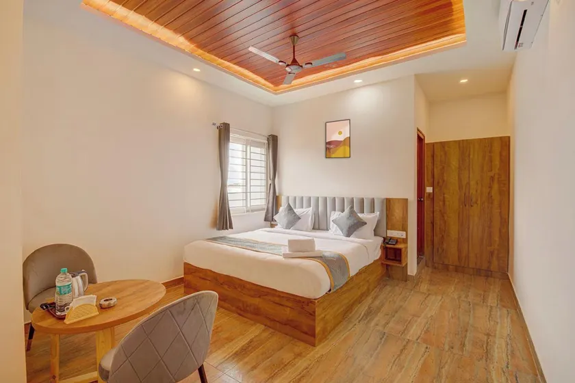 Hotel Tree Suites Next Airport Inn - Image 1