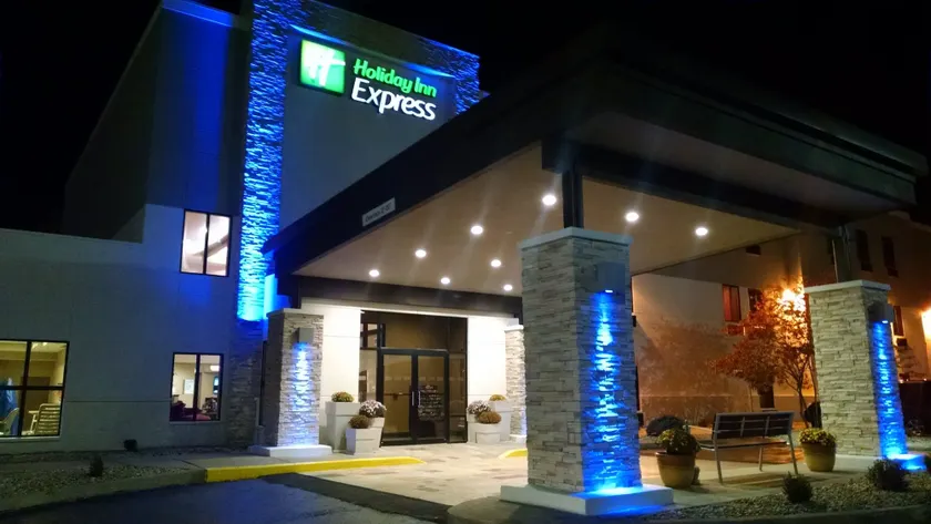 Holiday Inn Express Cloverdale - Greencastle by IHG - Image 1