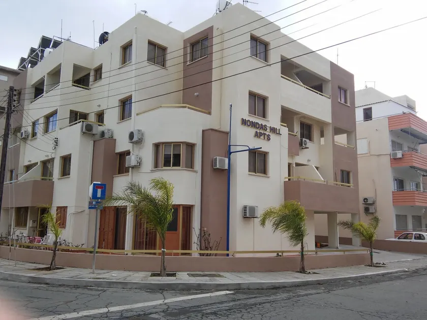 Nondas Hill Hotel Apartments - Image 1