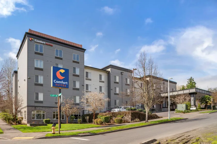 Comfort Suites Eugene University - Image 1