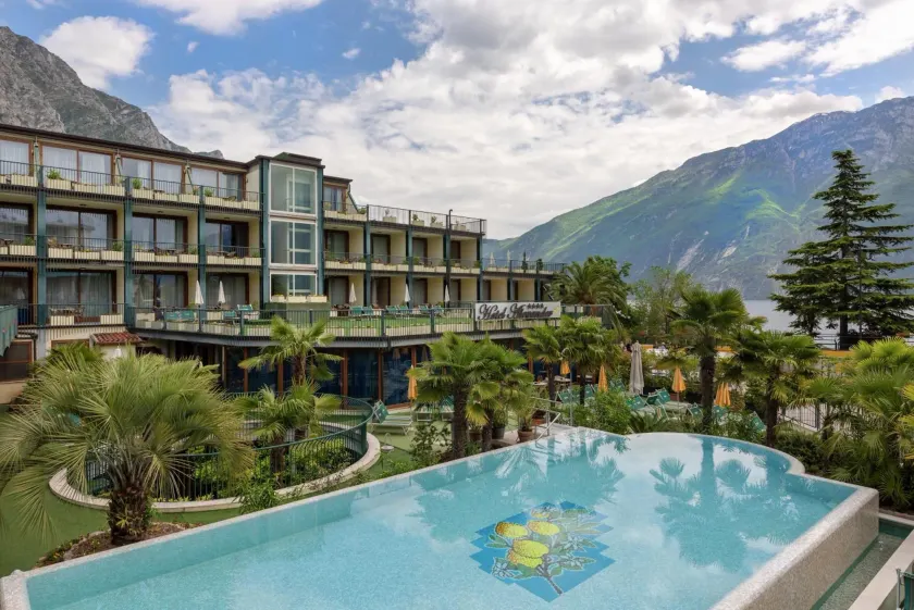 Hotel Alexander - Image 1