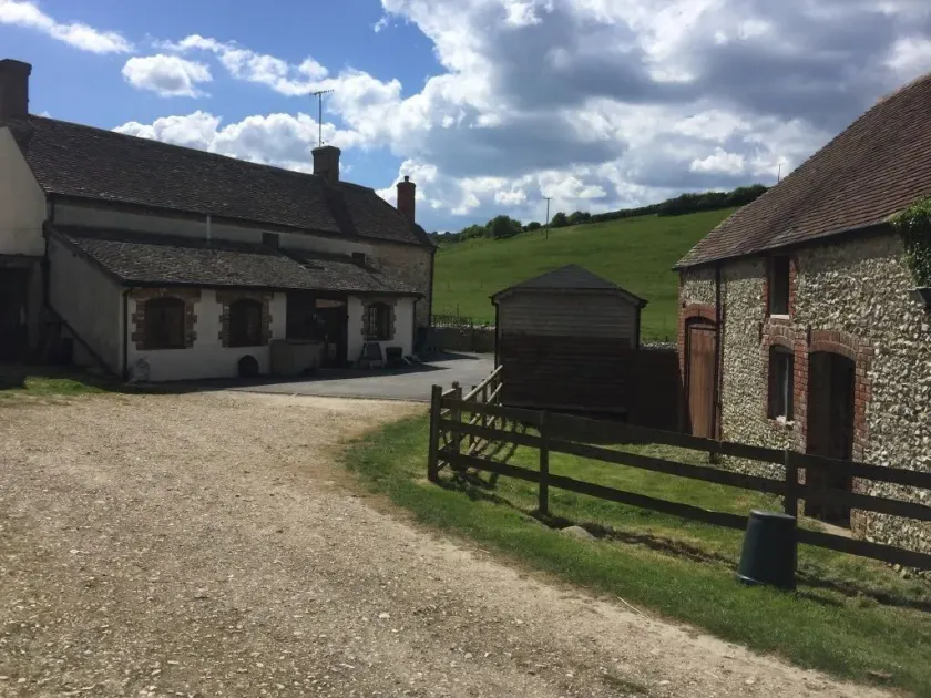 Belhuish Farmhouse - Image 1