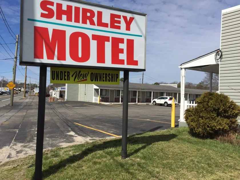 Shirley Motel - Image 1