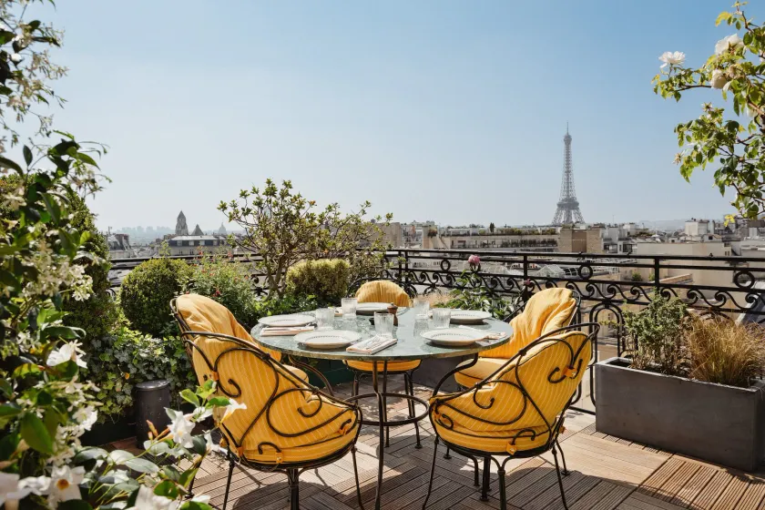 Hotel Raphael - Image 1