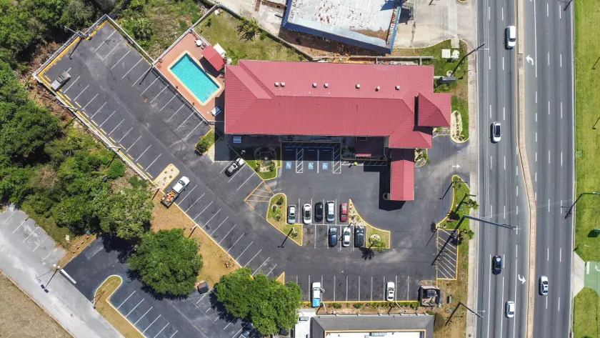 Wingate by Wyndham Leesburg Florida - Image 1