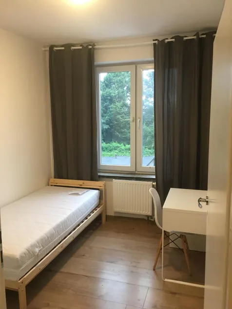 Hallera Wroclaw - Rom